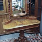 959 2452 DRESSING TABLE